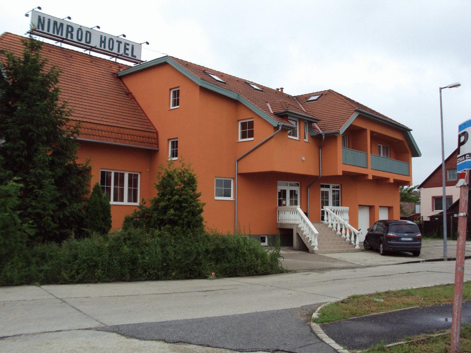 Nimrod Hotel Es Etterem Mosonmagyaróvár Exterior foto